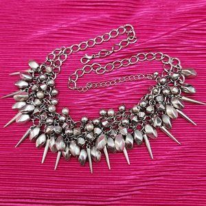 Necklace of Spikes and beads in silver metal
